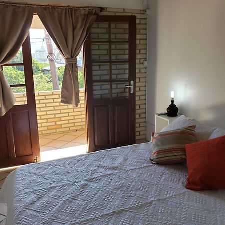 Residencial Costumes Brasileiras Hotel Bombinhas Room photo